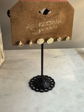 Arizona Jean Company Gold-Tone Stud Earring Set on Black Stand